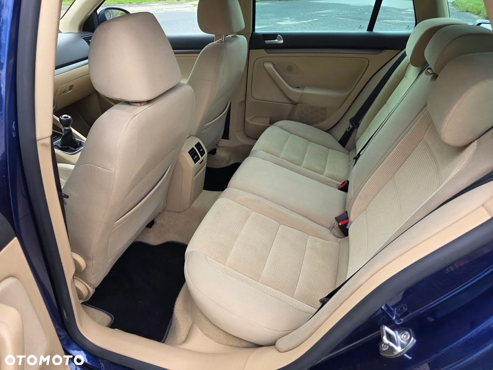 Volkswagen Golf 1.4 TSI Highline - 14