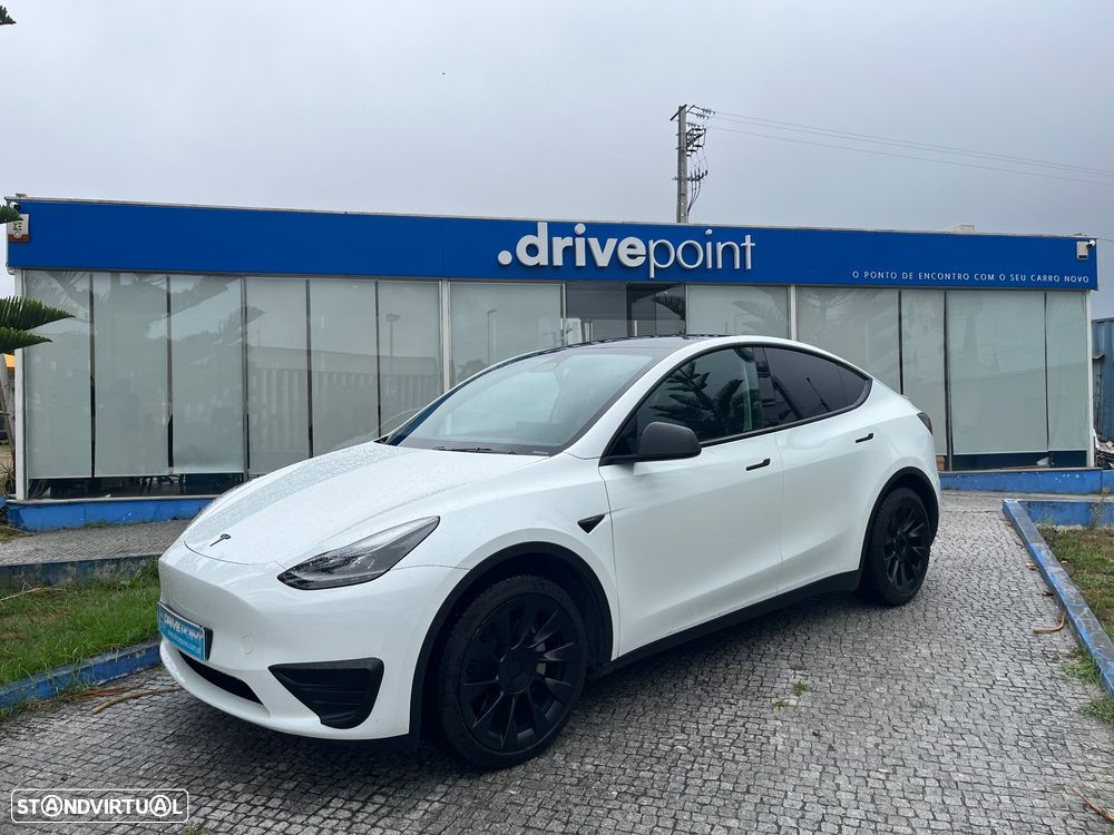 Tesla Model Y Standard - 2