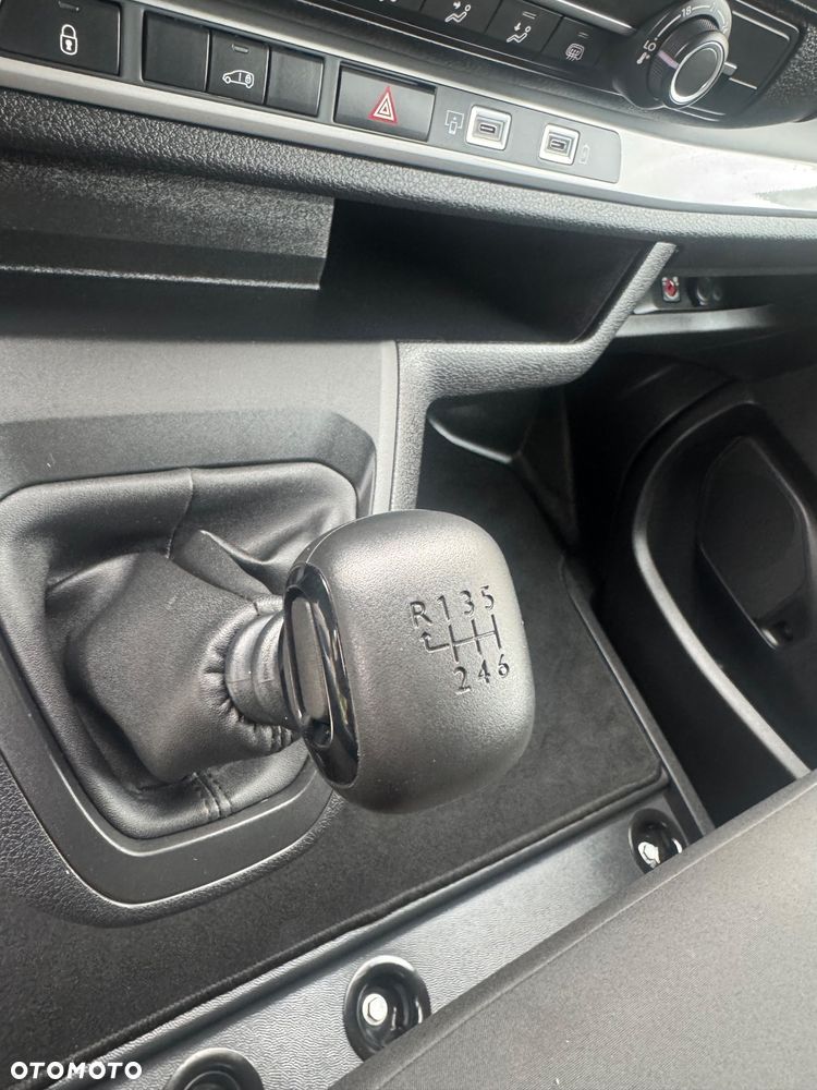 Opel Vivaro - 26