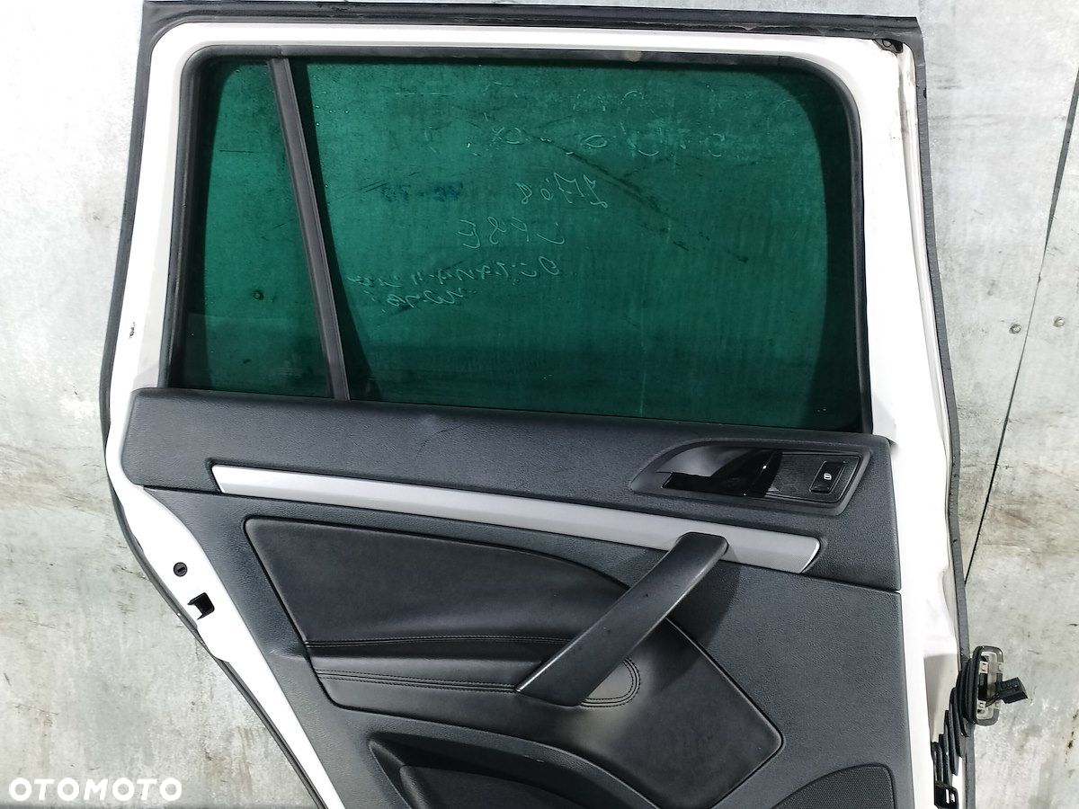 DRZWI LEWY TYŁ SKODA OCTAVIA II LIFT LF9E KOMBI - 6