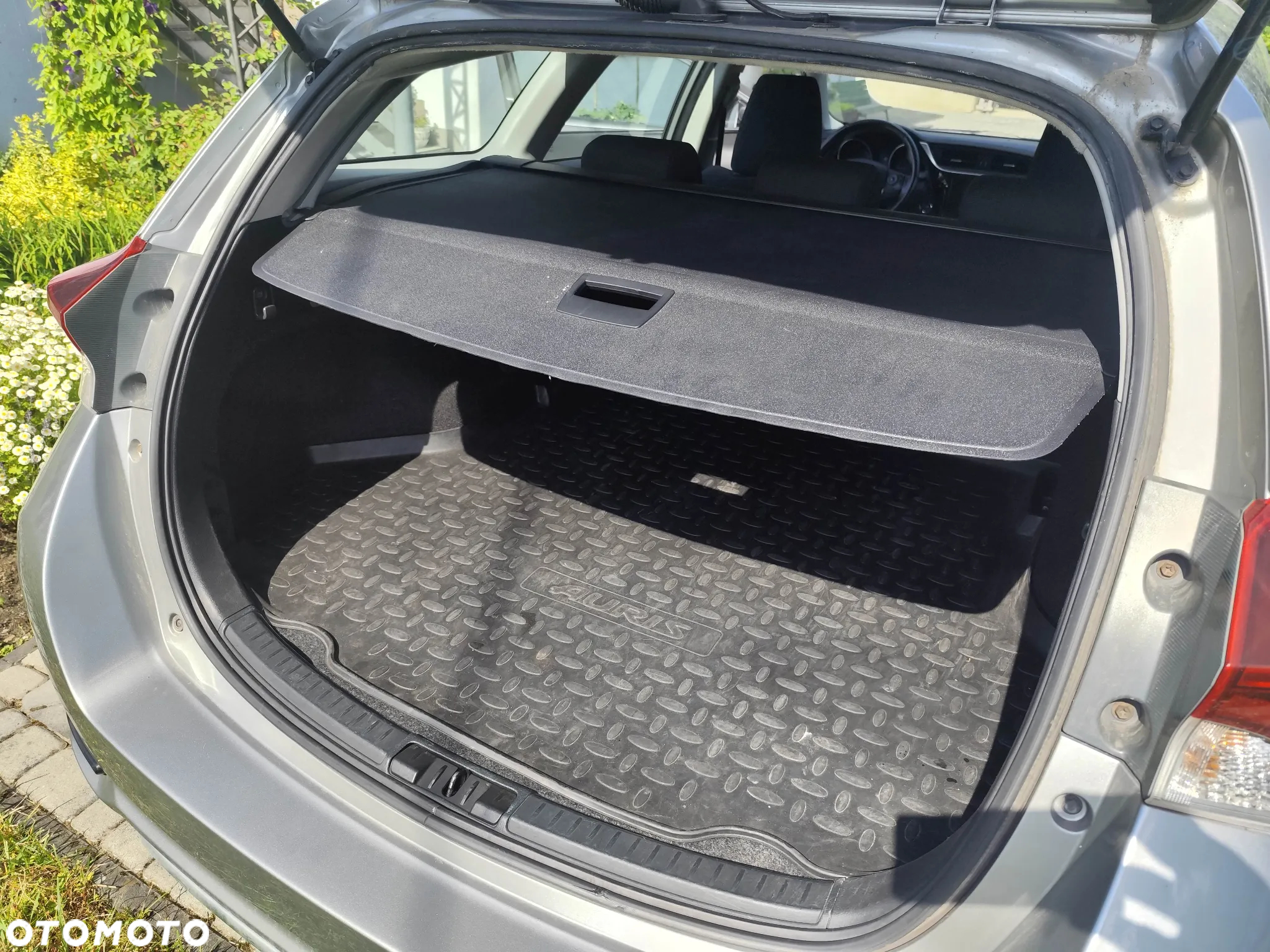 Toyota Auris 1.8 HSD Sol - 12