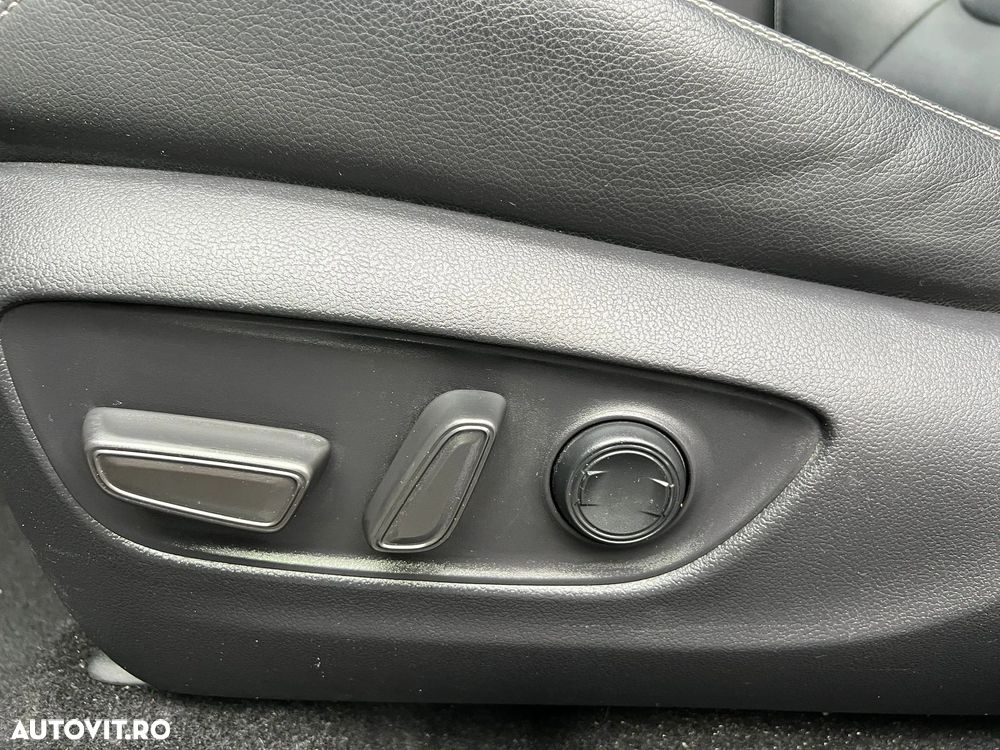 Toyota RAV4 2.5 Hybrid VVT-iE 4x4 Luxury Premium - 31