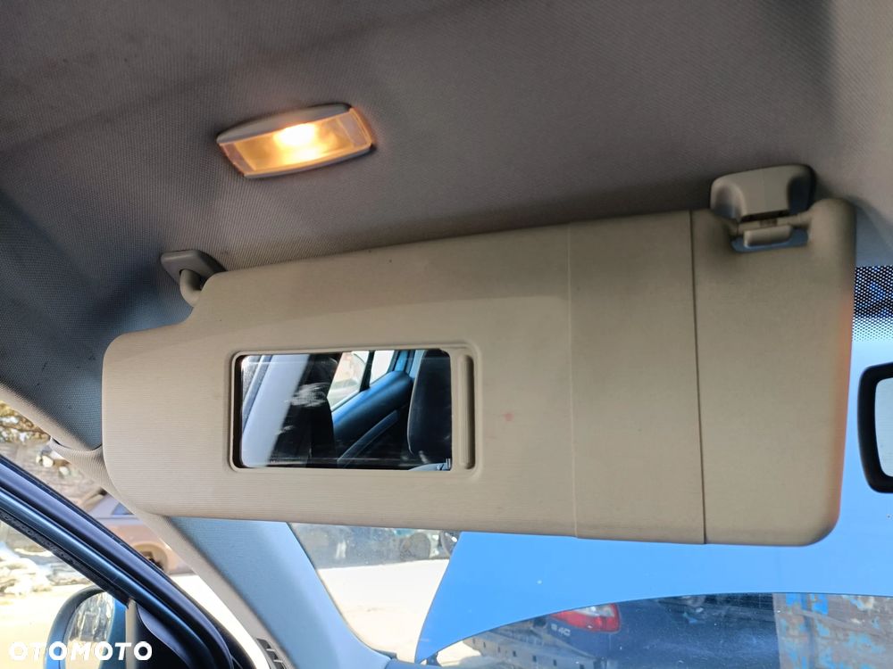 VOLKSWAGEN JETTA V 5 05-11 2007 r. daszek lewy osłona przeciwsłoneczna lewa  * - 1