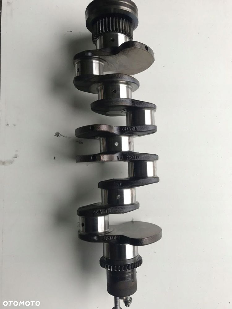 IVECO EUROCARGO TECTOR 3.9 WAŁ KORBOWY - 3