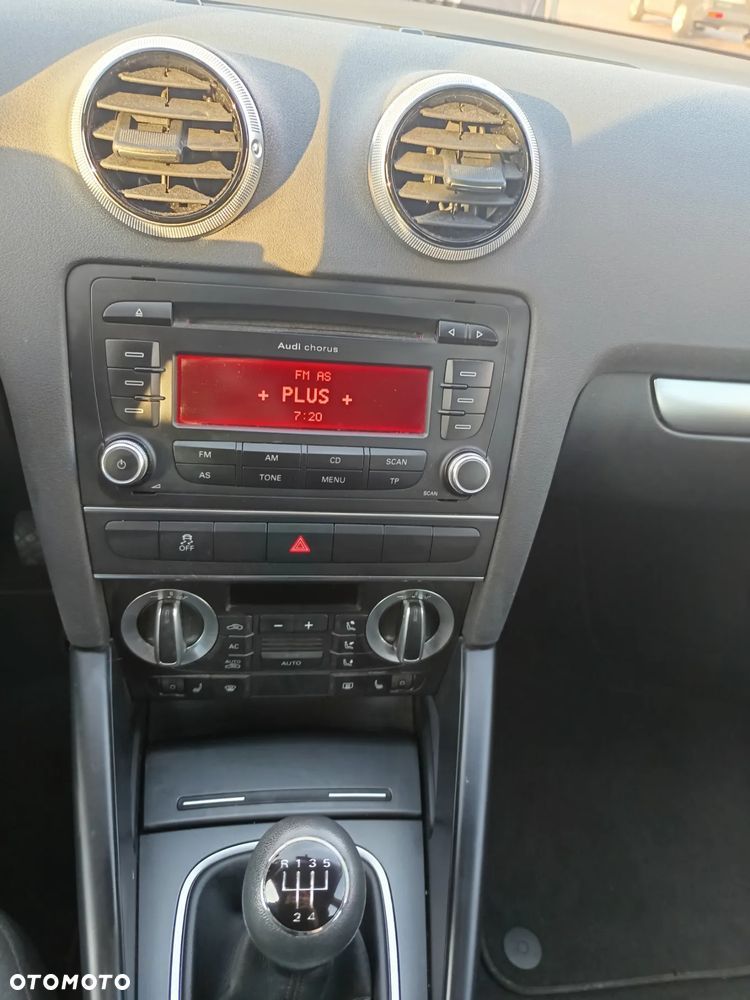Audi A3 Sportback 1.6 Ambiente - 9