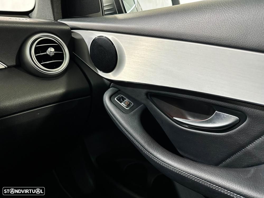 Mercedes-Benz GLC 300 e 4Matic 9G-TRONIC Edition AMG Line - 28