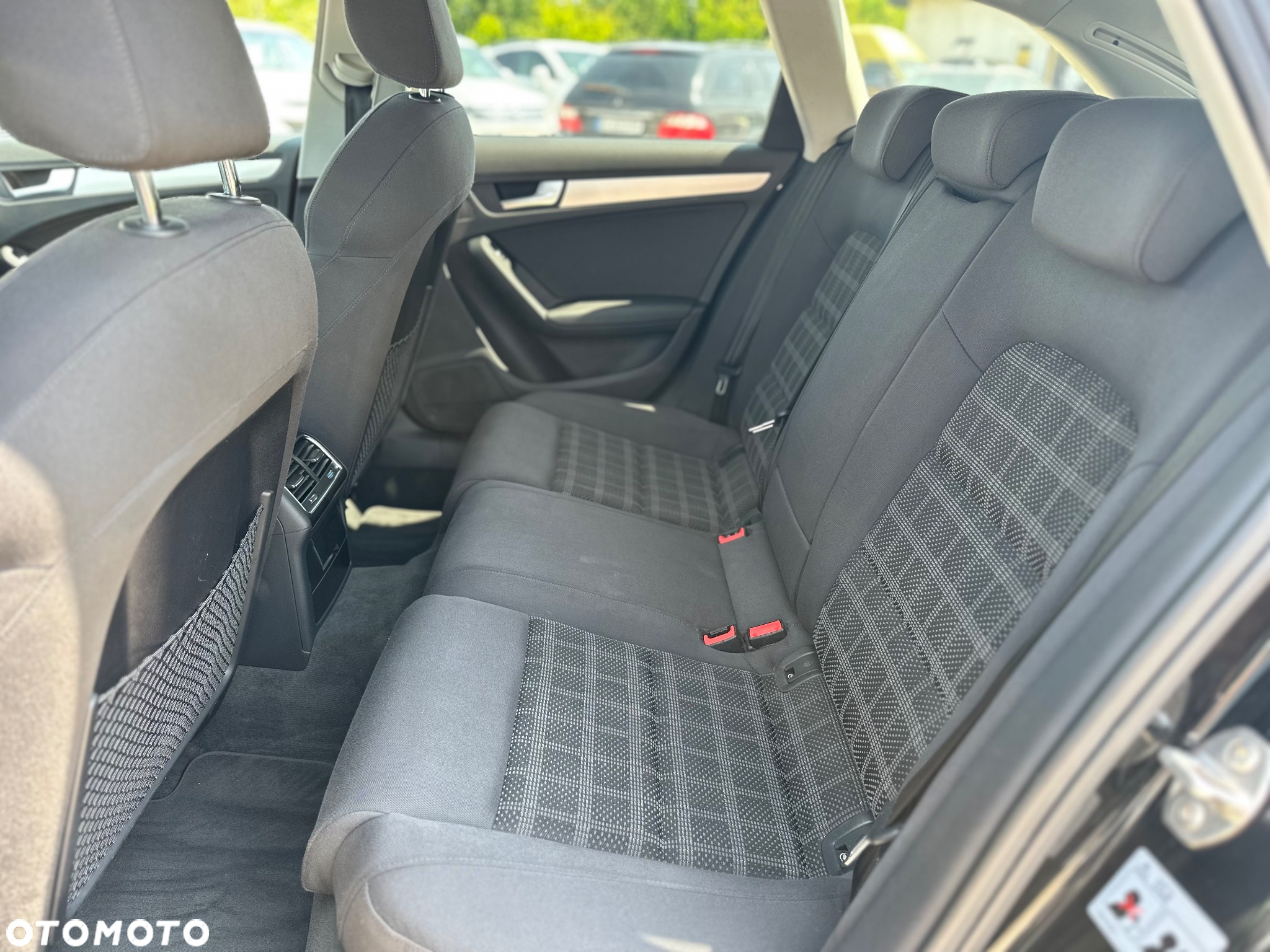 Audi A4 ver-avant-2-0-tdi-dpf-multitronic-attraction - 22