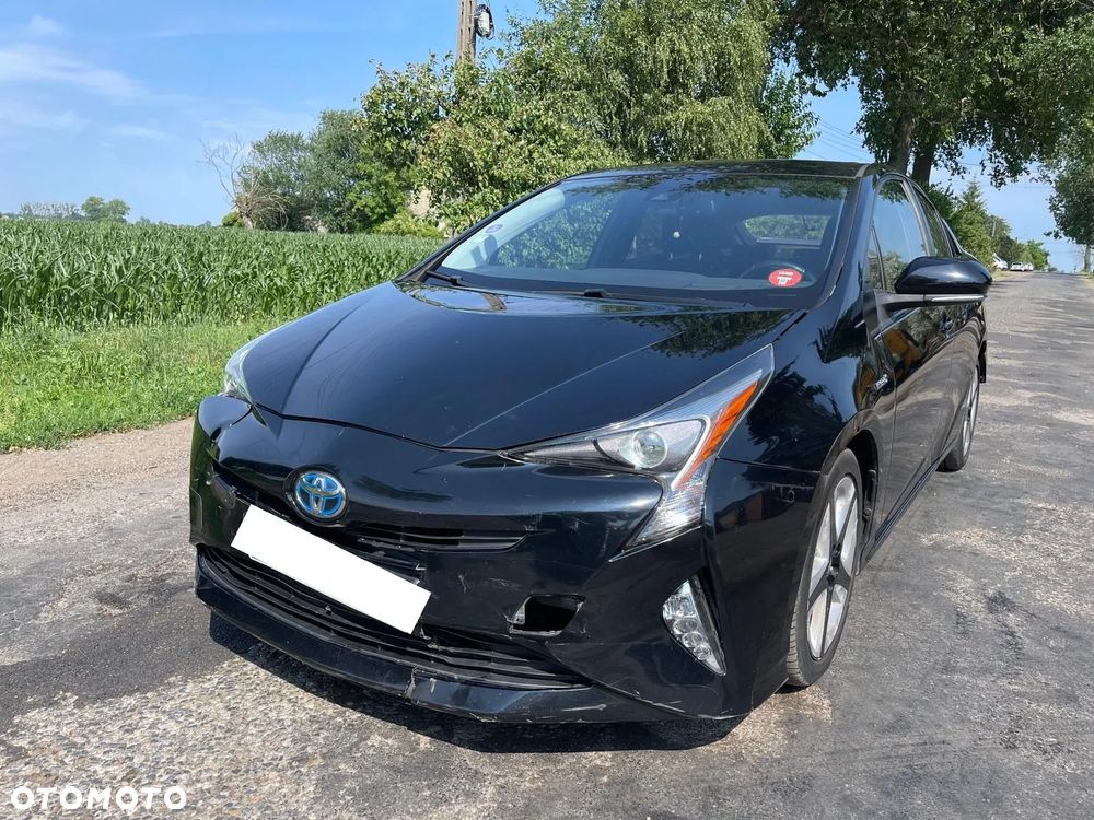 Toyota Prius Hybrid - 2