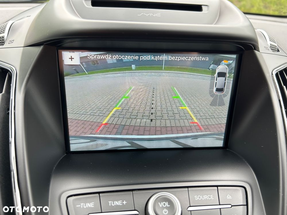 Ford Kuga 1.5 EcoBoost 2x4 Titanium - 39