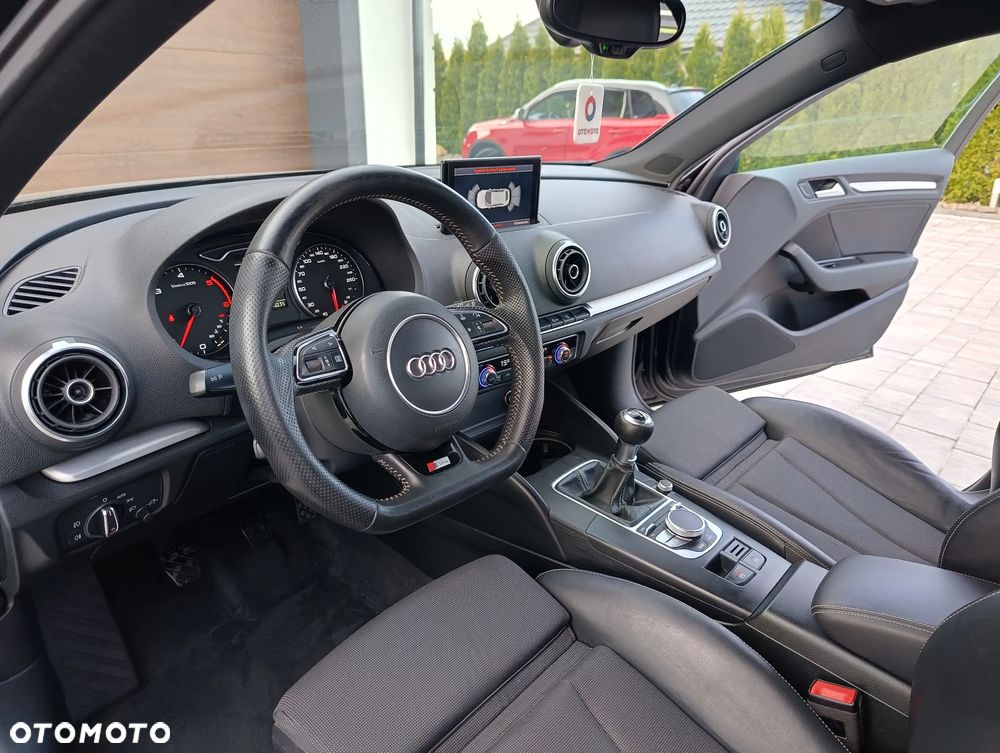 Audi A3 Sportback 2.0 TDI S line Sportpaket - 24