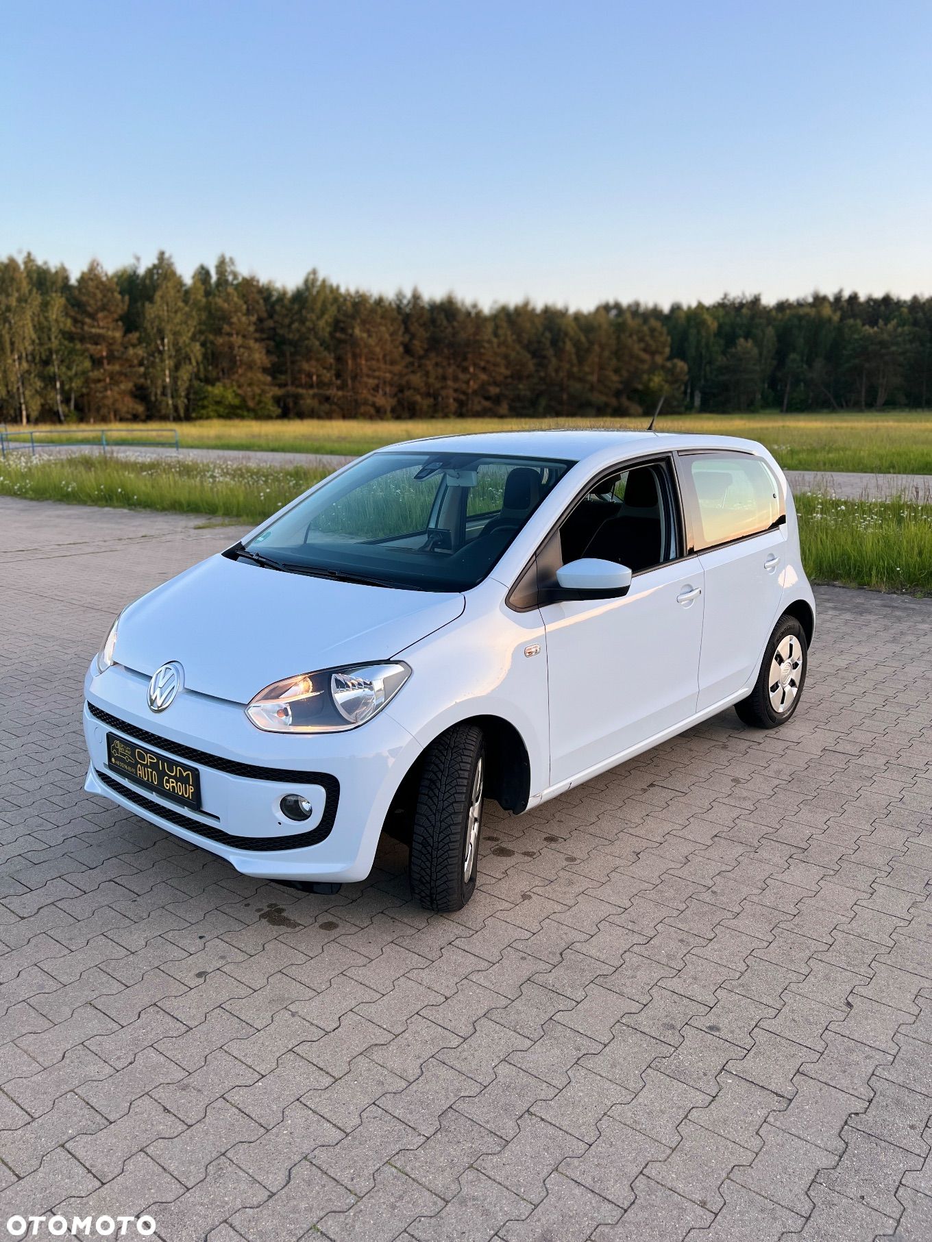 Volkswagen up! eco Active - 1