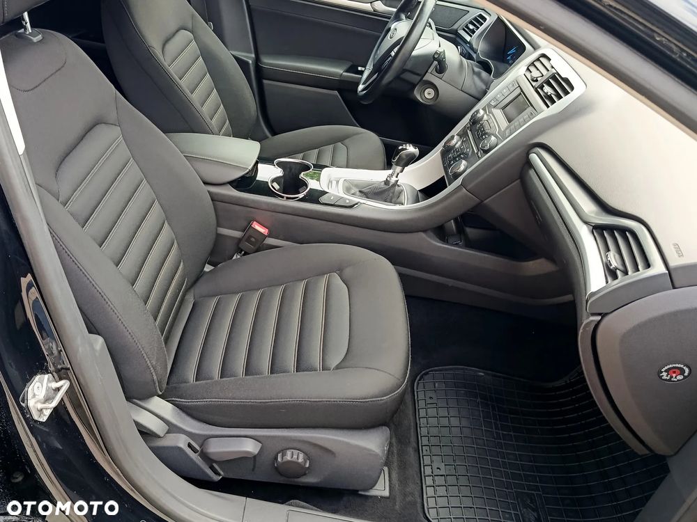Ford Mondeo 1.5 EcoBoost Ambiente Plus - 12
