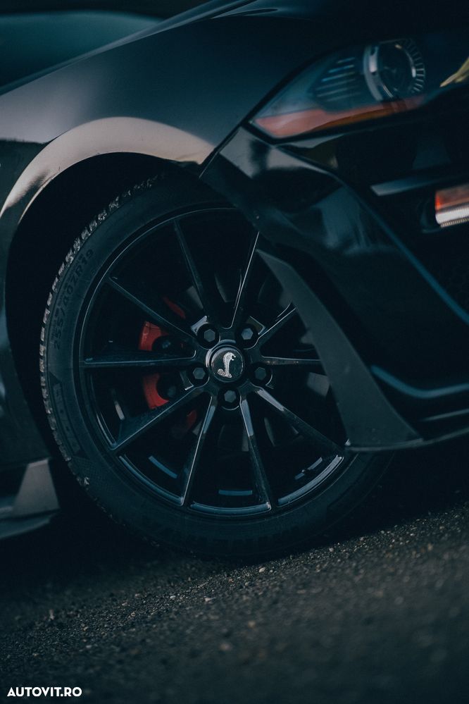 Ford Mustang - 7