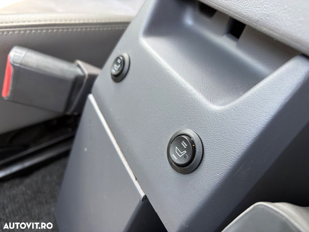 Toyota Land Cruiser - 26