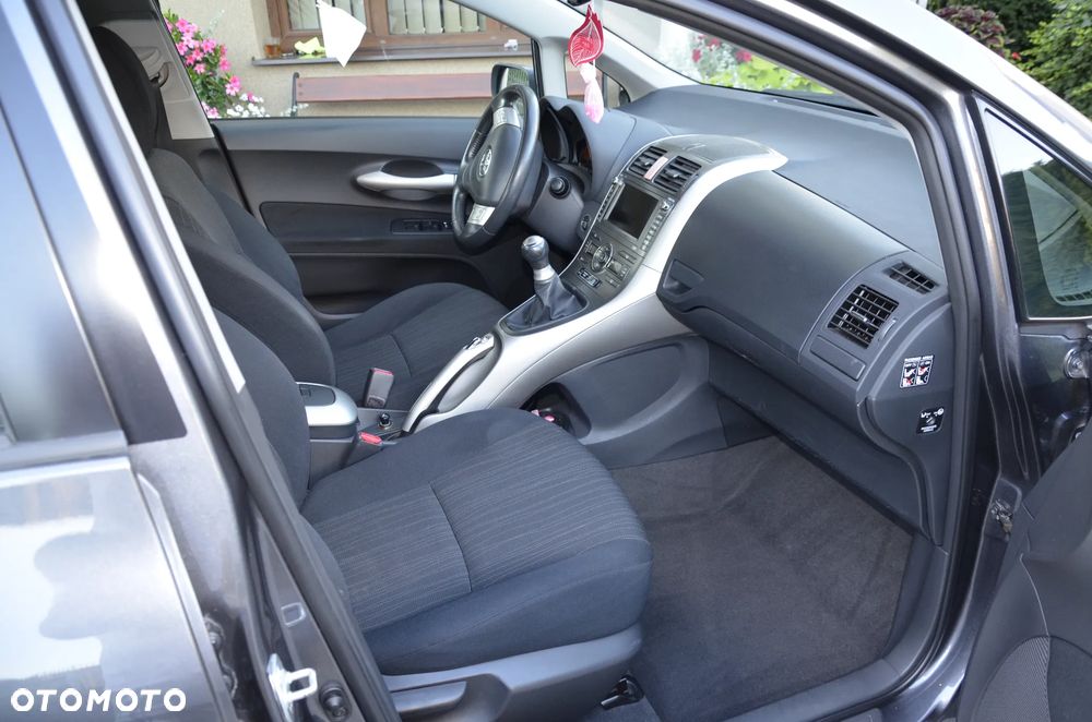 Toyota Auris 1.6 VVT-i Sol - 5