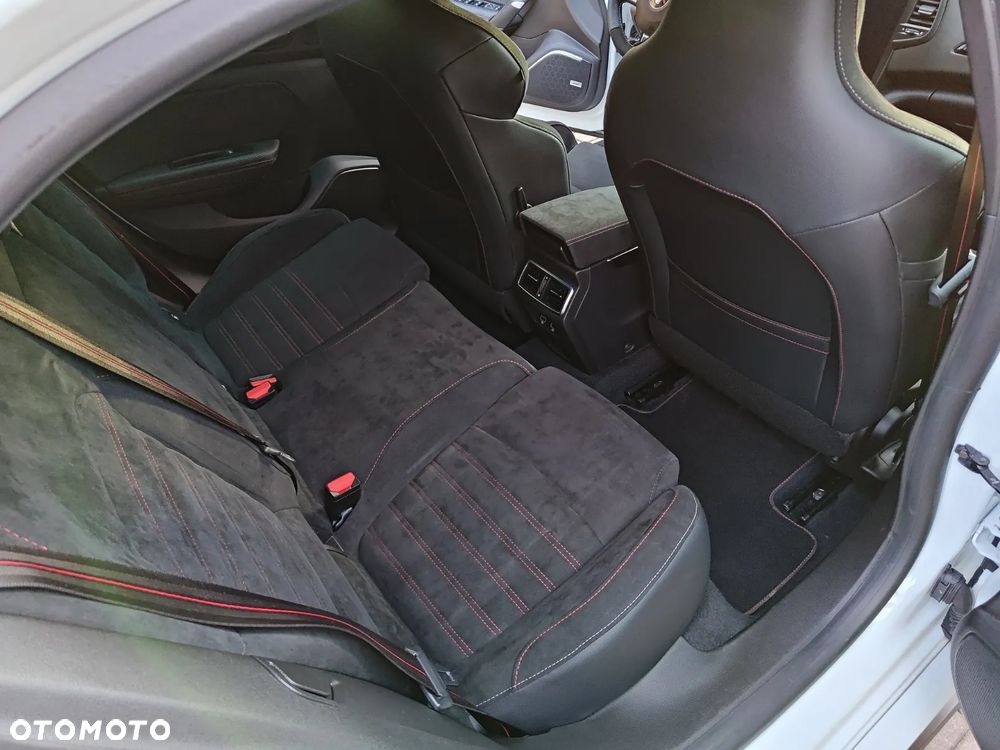 Renault Megane 1.8 TCe FAP R.S EDC - 12