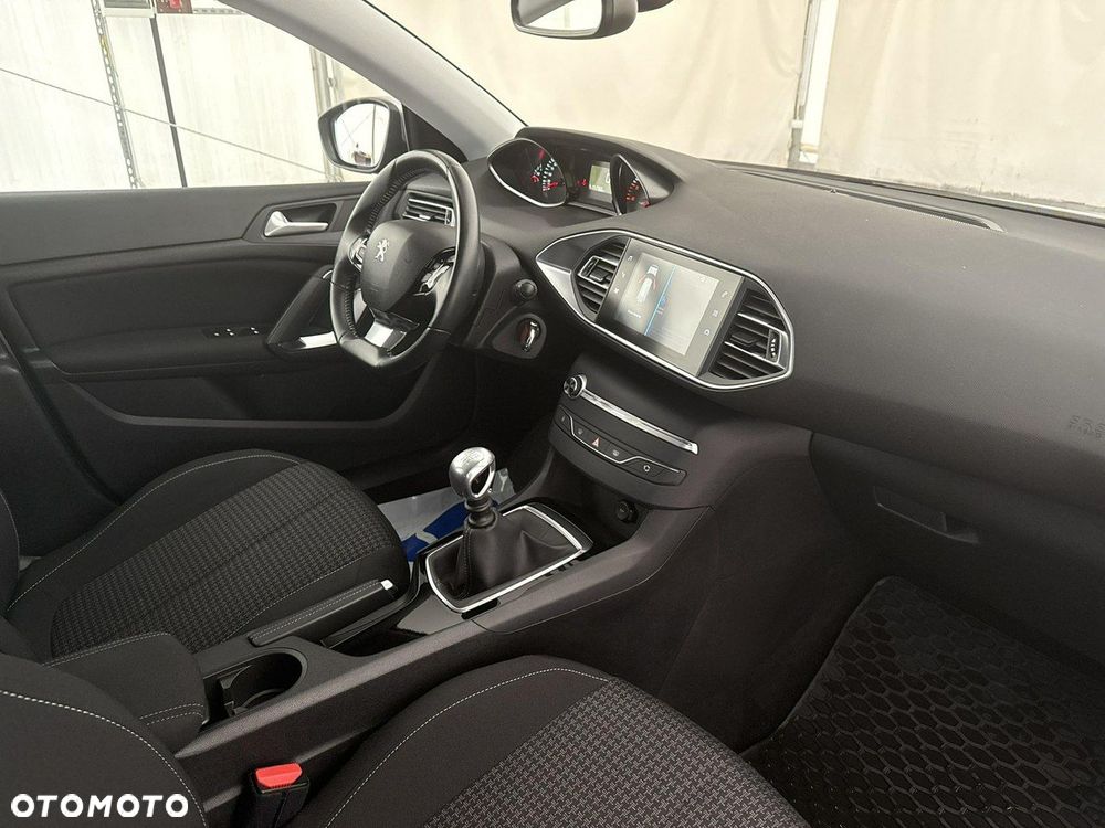 Peugeot 308 - 23