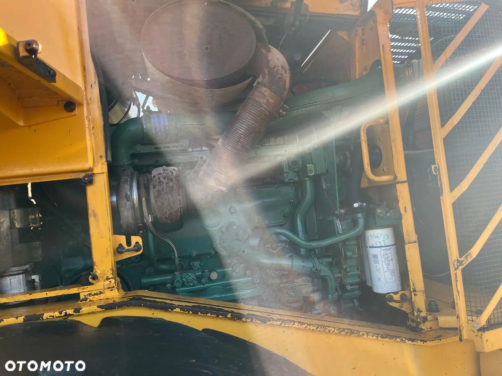 Volvo L180F - 6