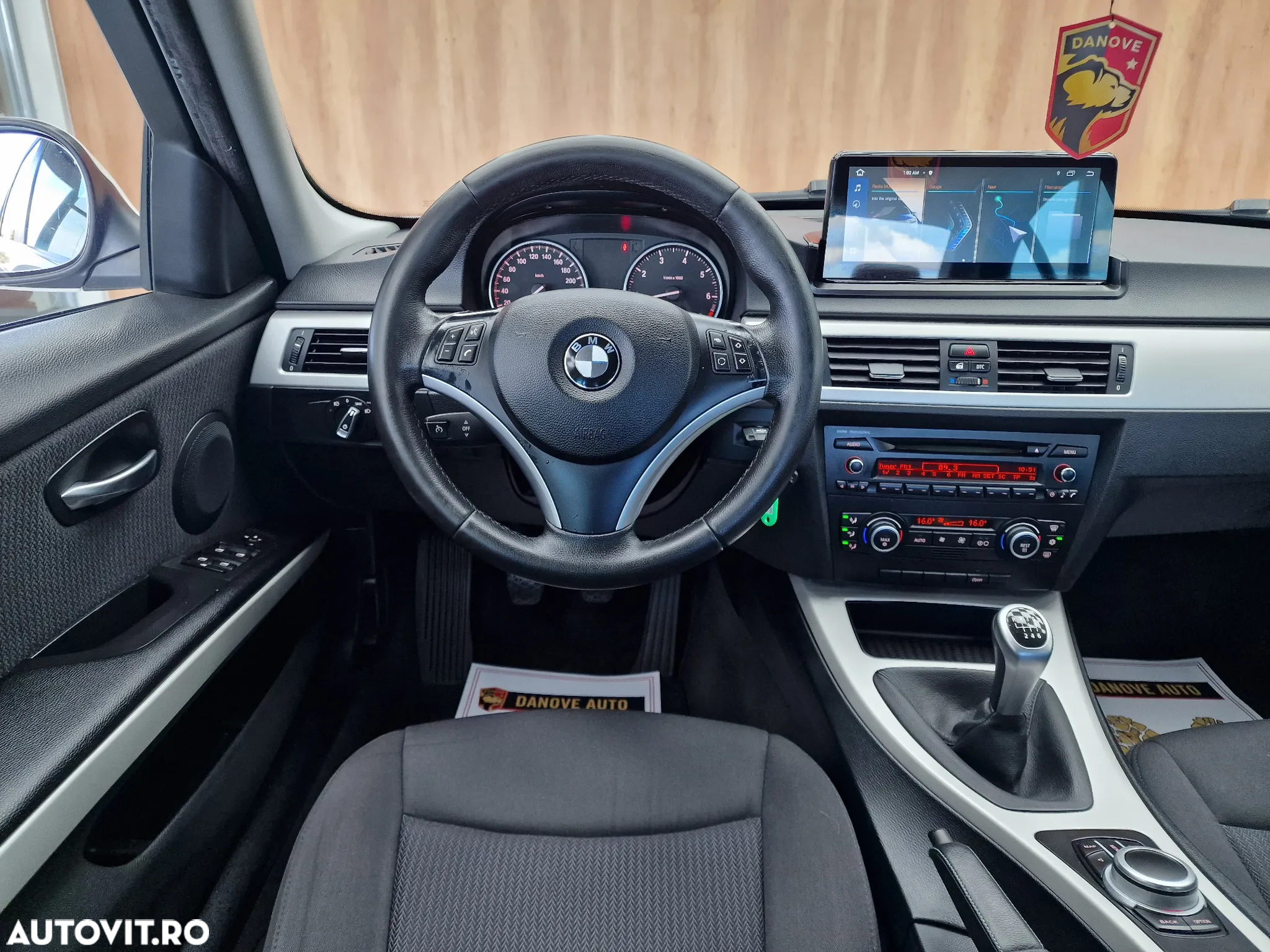 BMW Seria 3 318i - 18