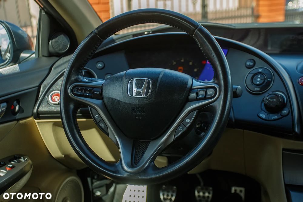 Honda Civic 1.8i-VTEC Executive - 23