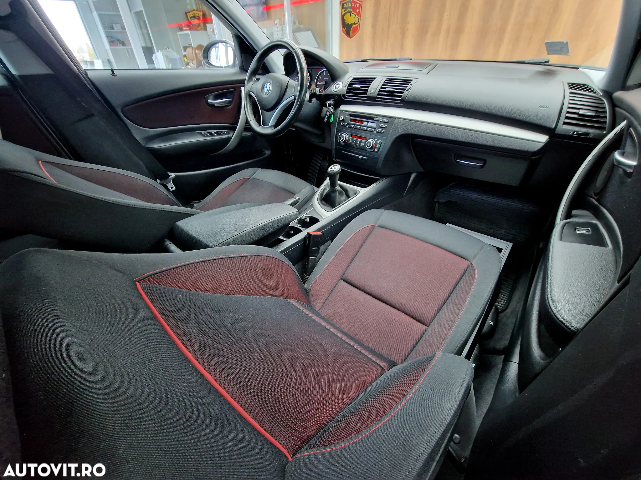 BMW Seria 1 118i - 15