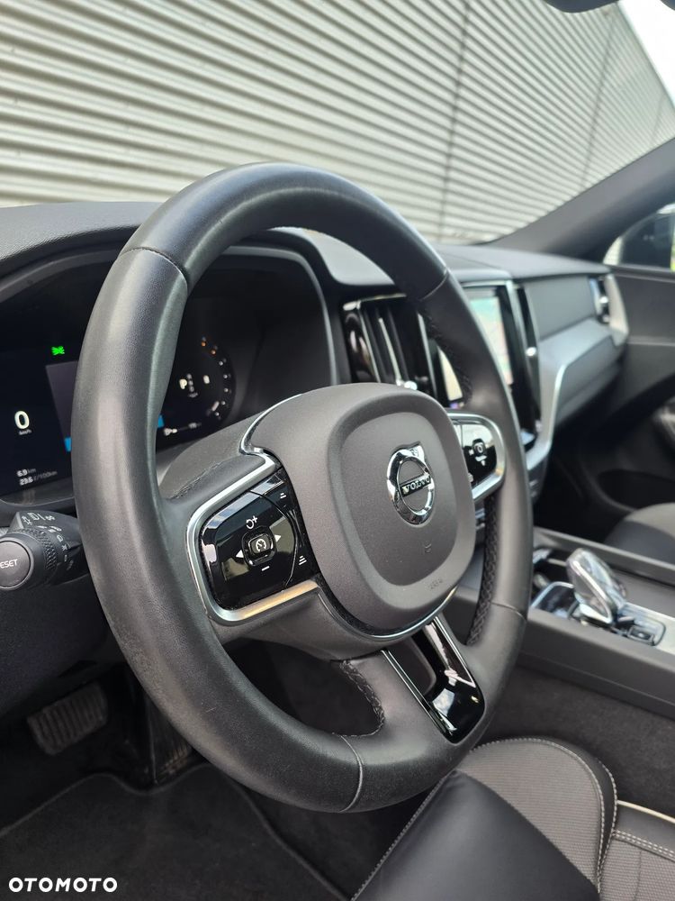 Volvo XC 60 B4 D AWD Ultimate Bright - 18