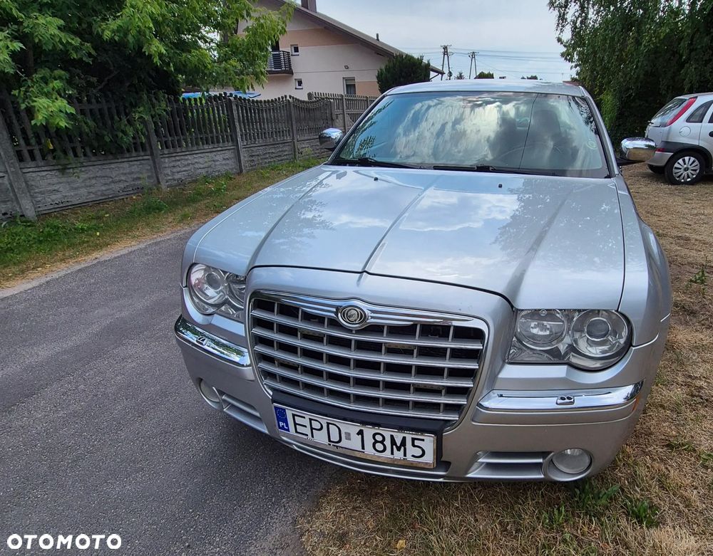 Chrysler 300C - 8