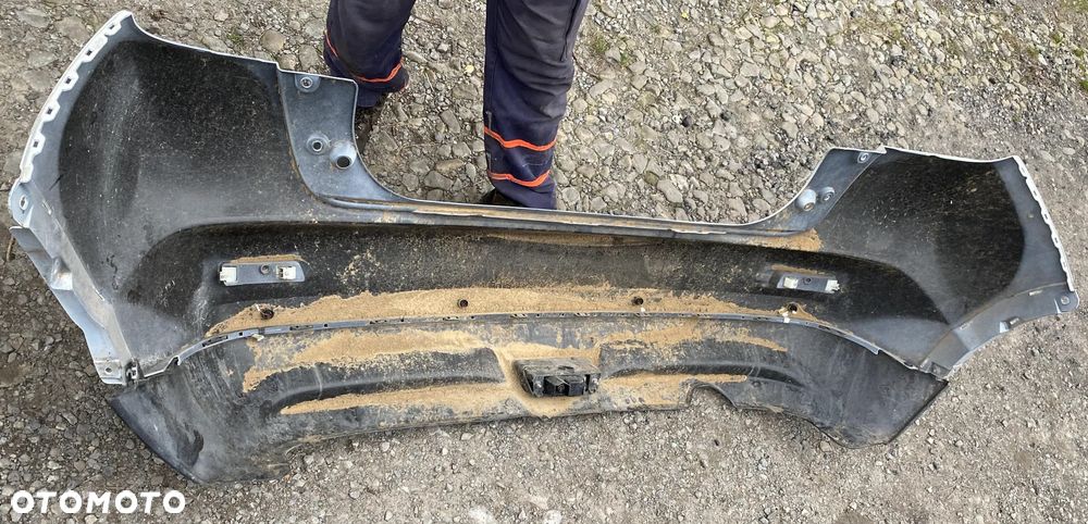 Zderzak tył NISSAN JUKE I z czujnikami parkowania - 5