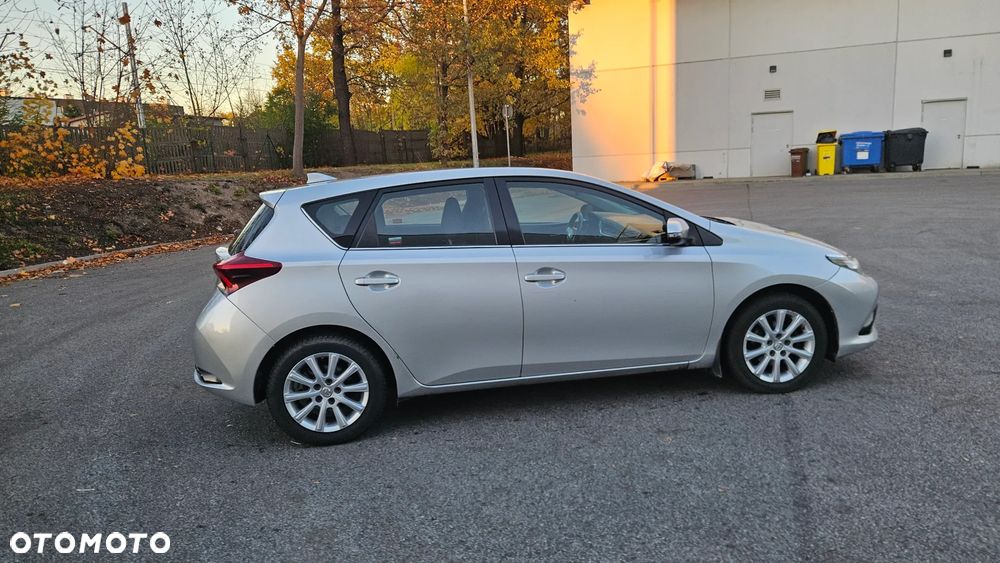 Toyota Auris 1.6 Comfort - 13