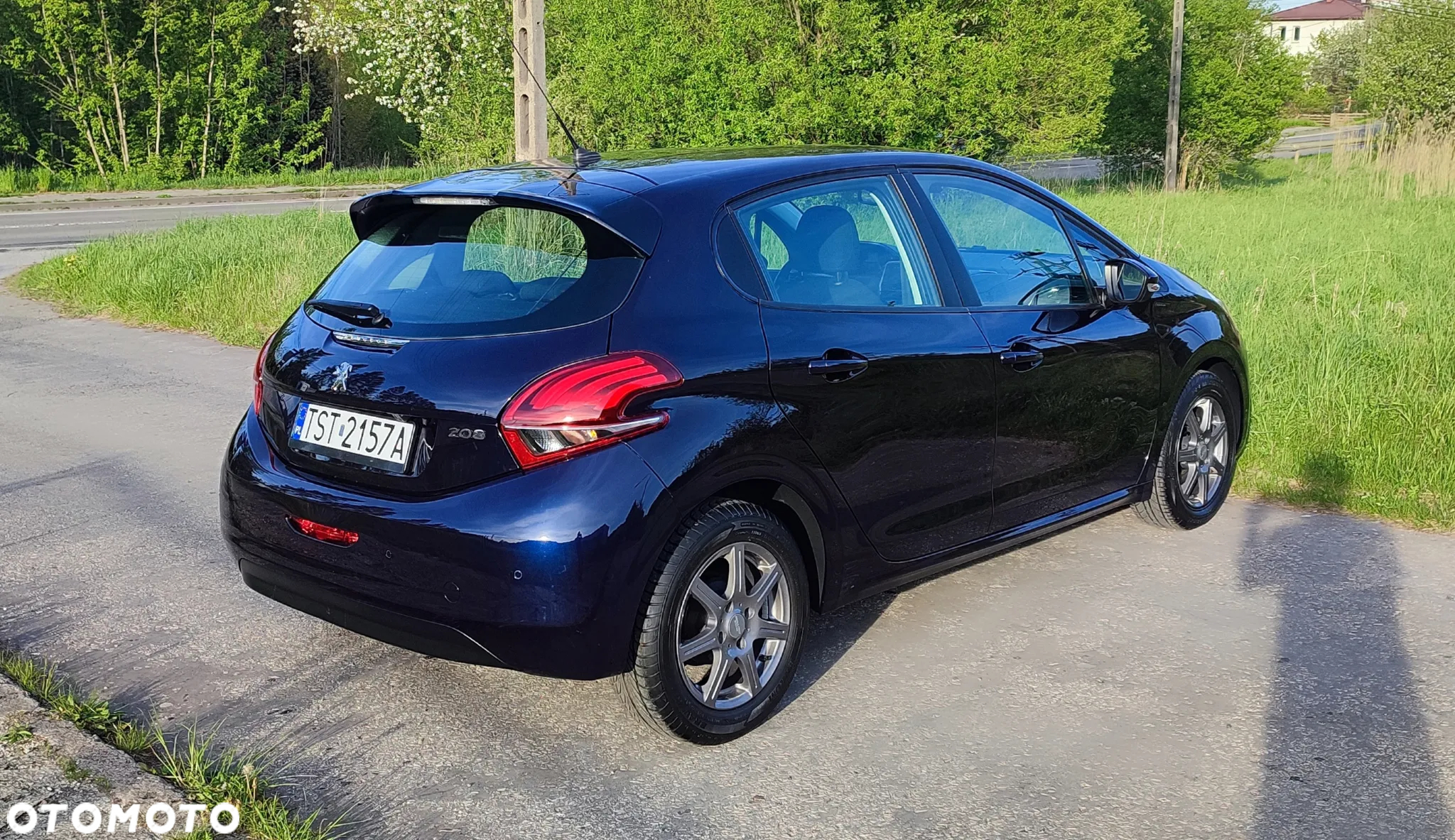 Peugeot 208 - 11