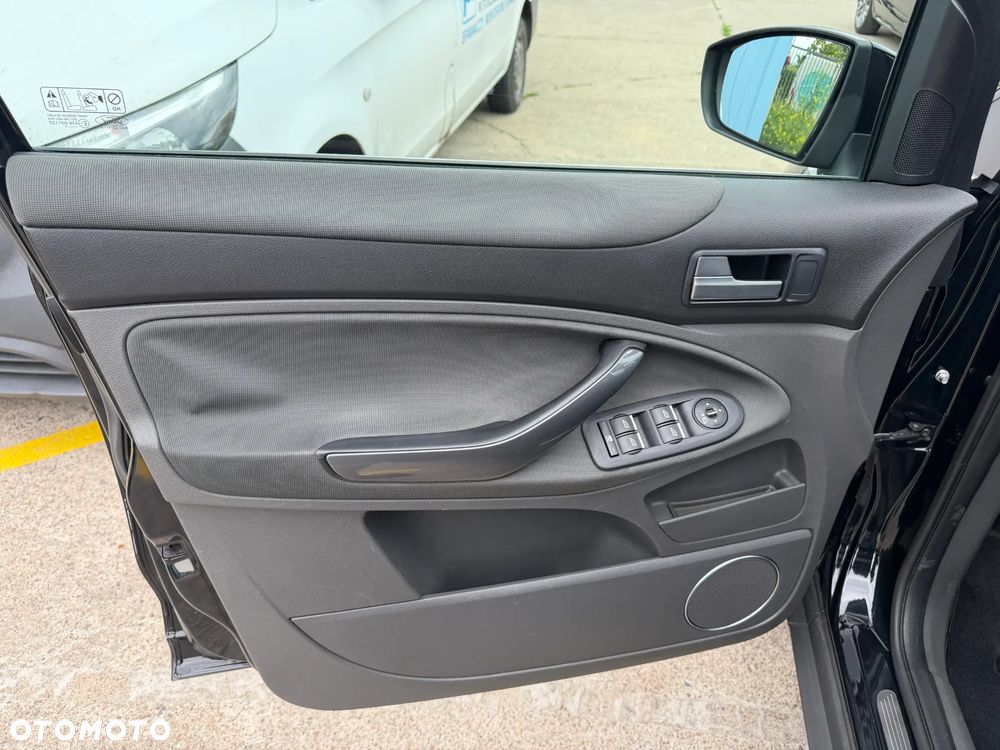 Ford Kuga 2.0 TDCi Titanium MPS6 - 30