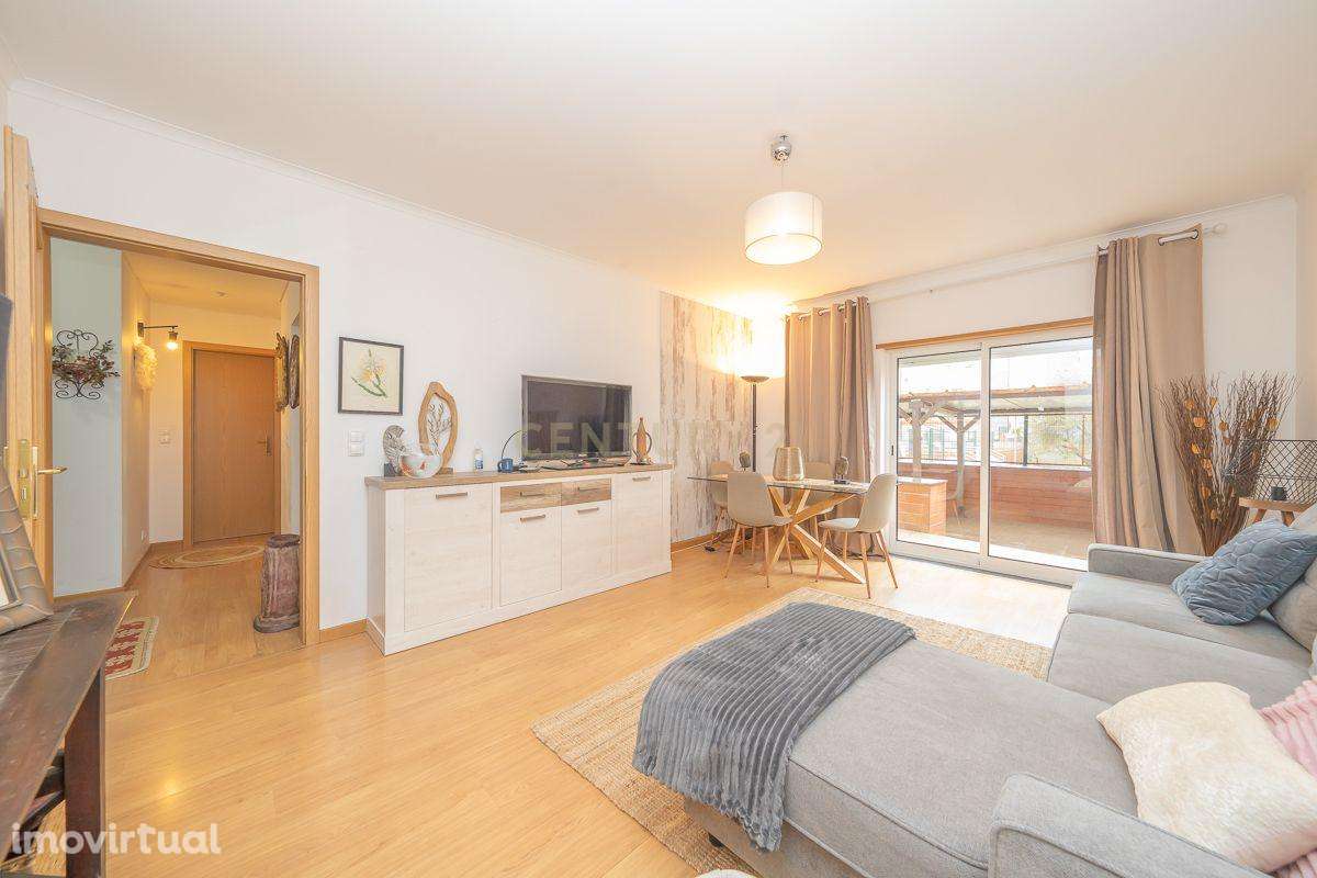 Apartamento T2 com Terraço, Parqueamento e Arrecadação, em São Sebasti - Grande imagem: 2/30