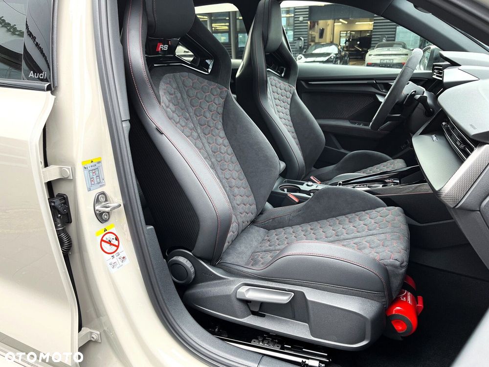Audi RS3 Limousine - 28