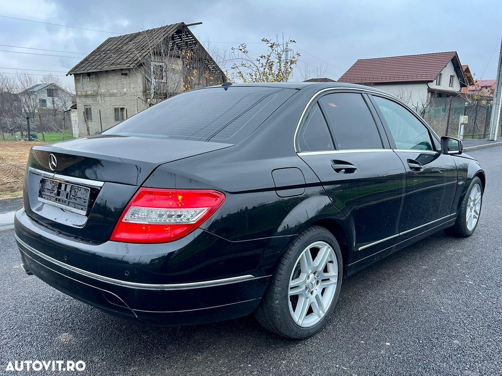 Mercedes-Benz C 200 T (BlueEFFICIENCY) 7G-TRONIC Avantgarde - 3