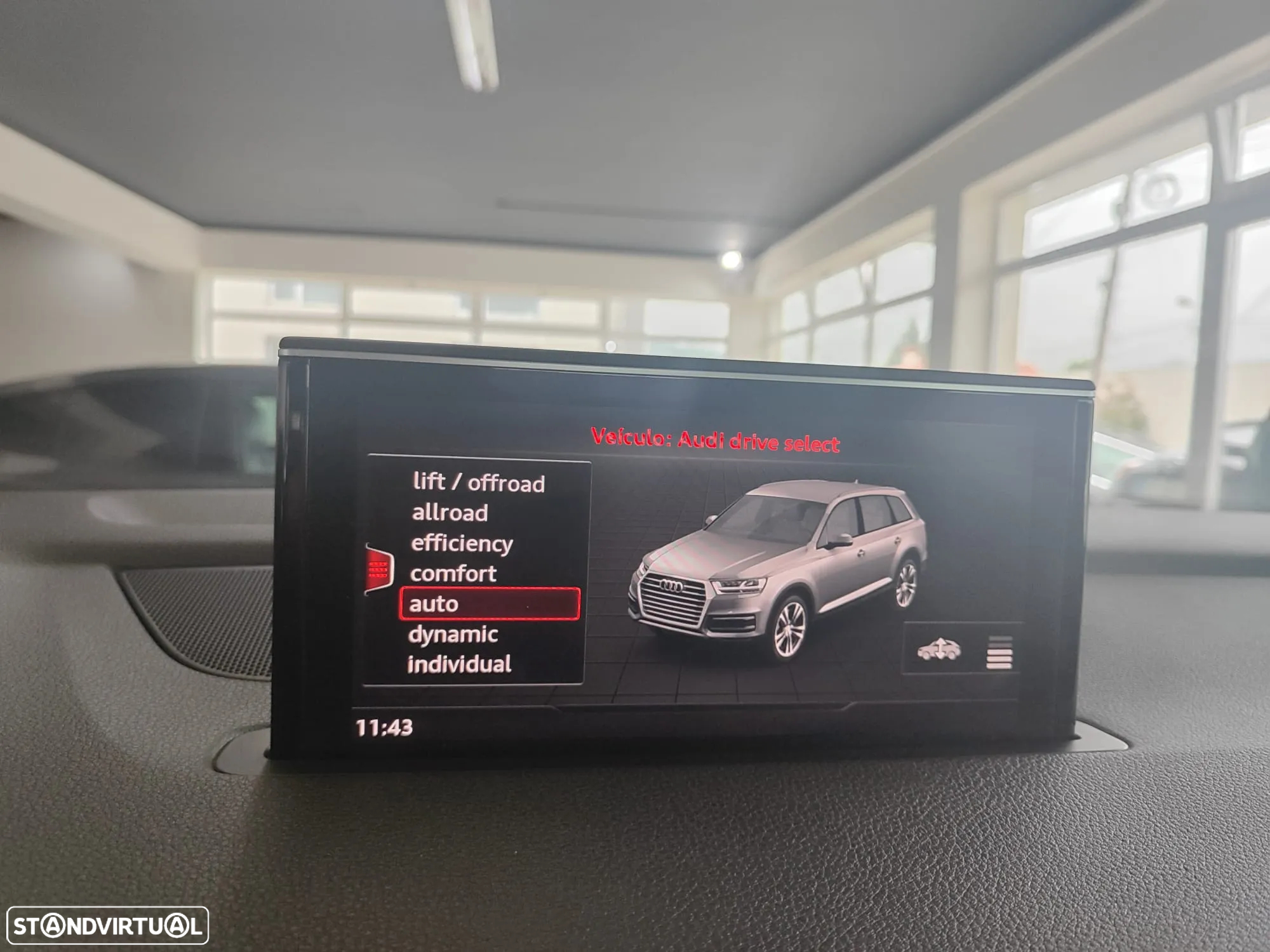 Audi Q7 3.0 TDI quattro S-line Tiptronic 7L - 38