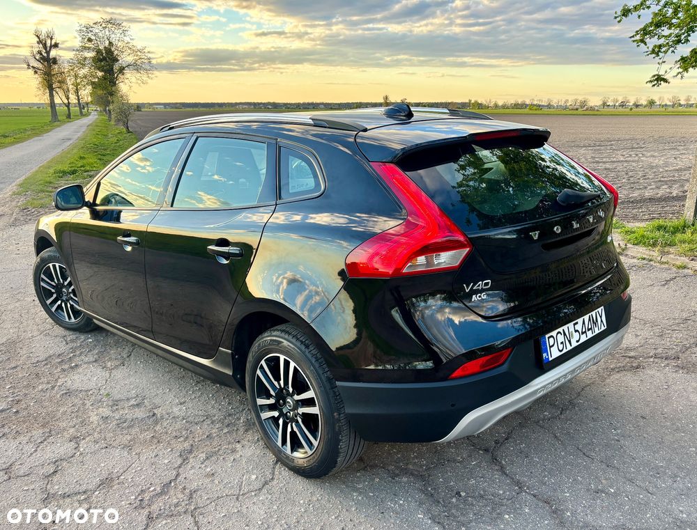 Volvo V40 Cross Country D2 Momentum - 6