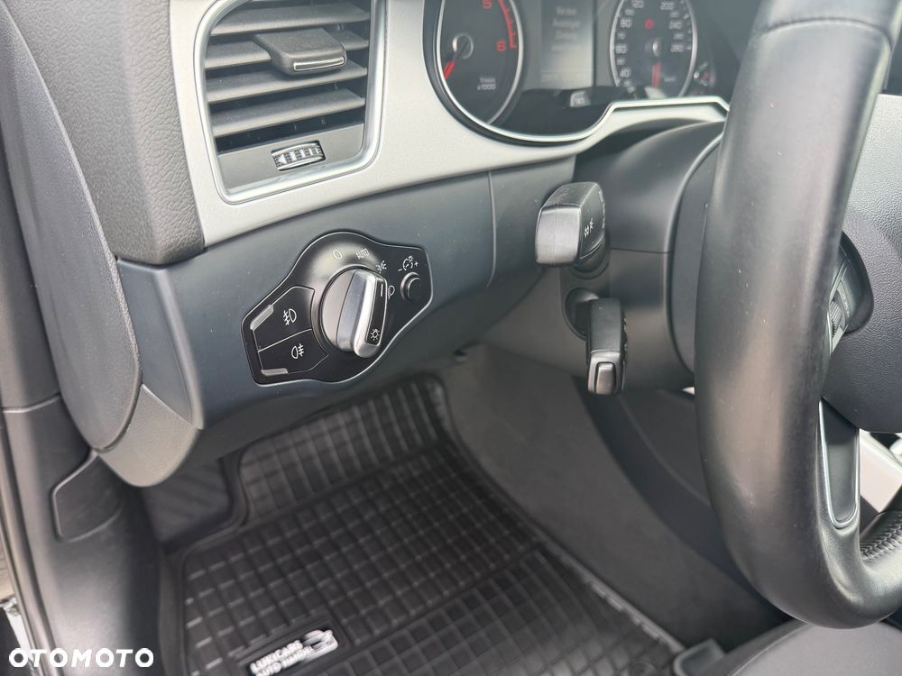 Audi A4 Avant 2.0 TDI DPF clean diesel quattro S line Sportpaket - 31