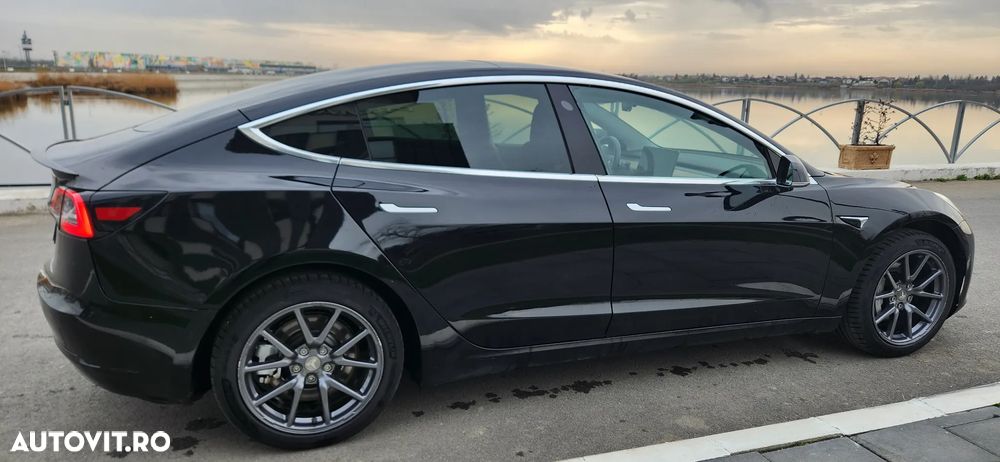 Tesla Model 3 Standard Reichweite Plus Hinterradantrieb - 13