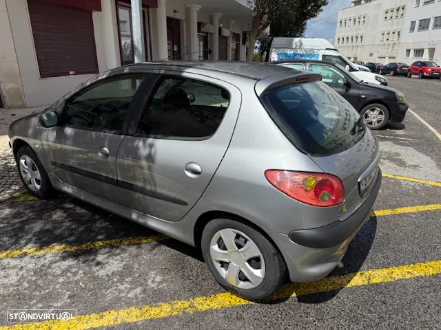 Peugeot 206 1.1 Color Line - 11