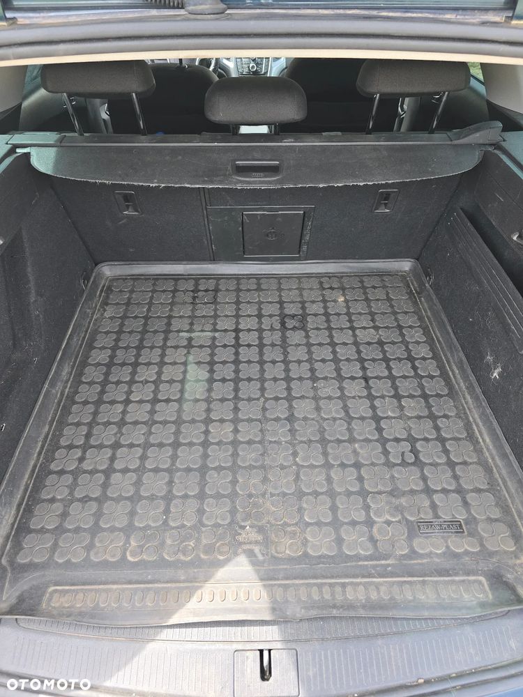 Opel Astra 1.4 T Enjoy EU6 - 25
