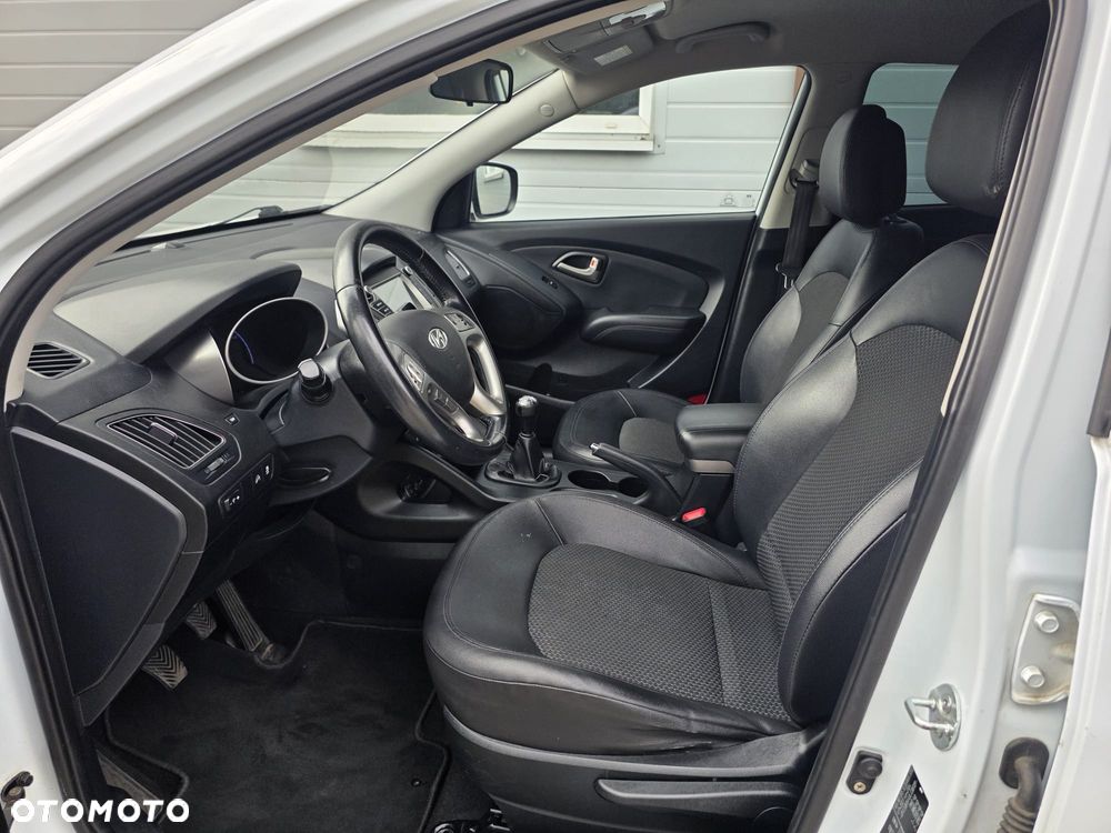 Hyundai ix35 2.0 2WD Style - 22