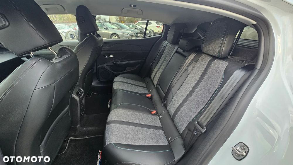 Peugeot 408 1.2 PureTech Allure S&S EAT8 - 10
