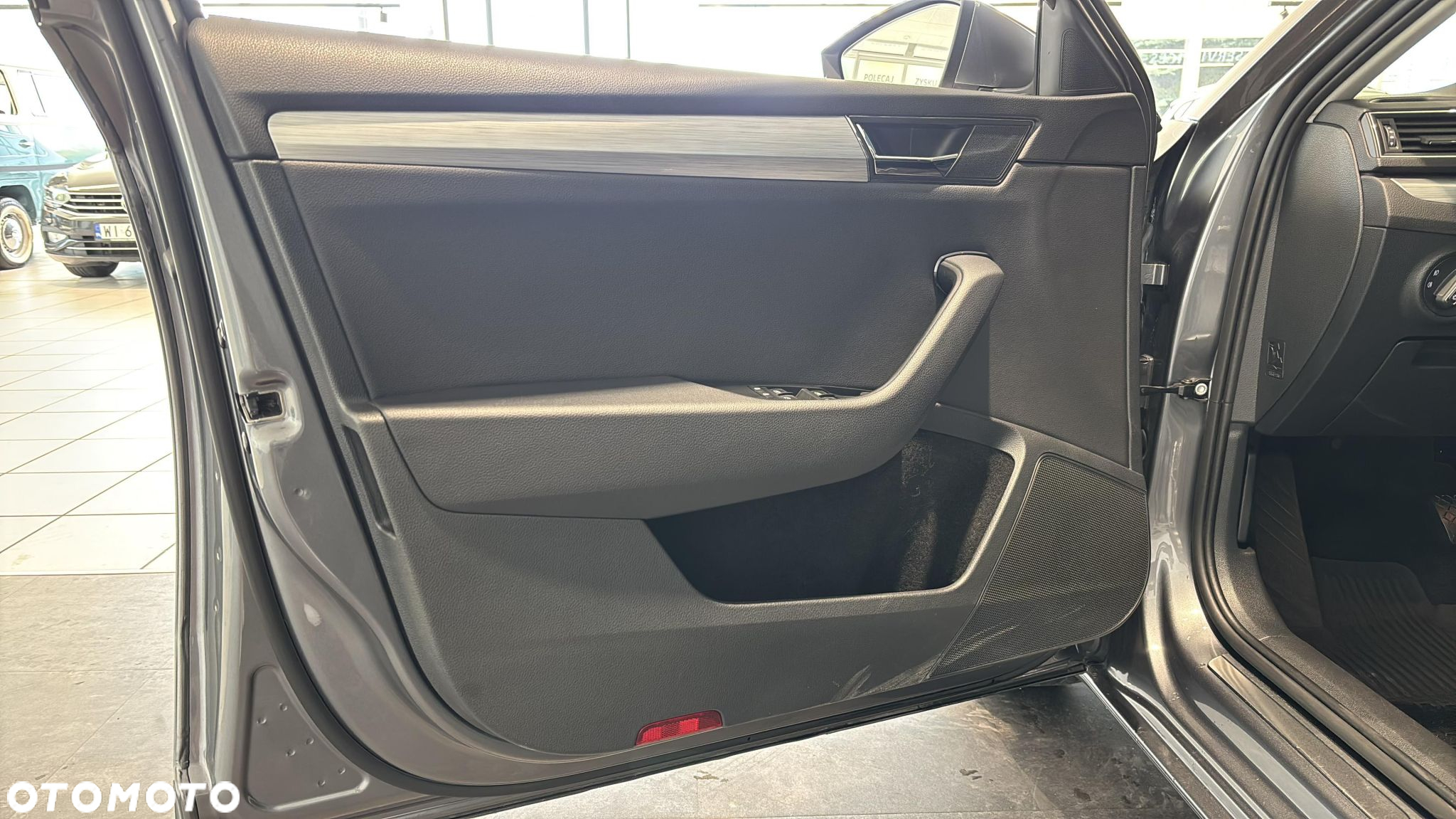 Skoda Superb 2.0 TDI SCR Ambition DSG - 10