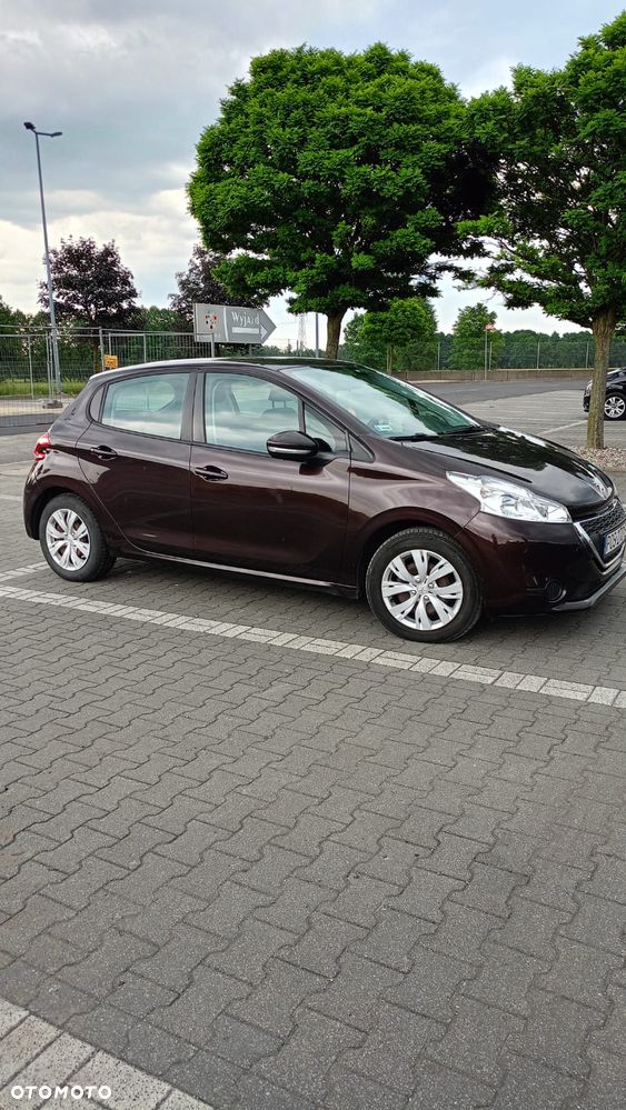 Peugeot 208 - 4