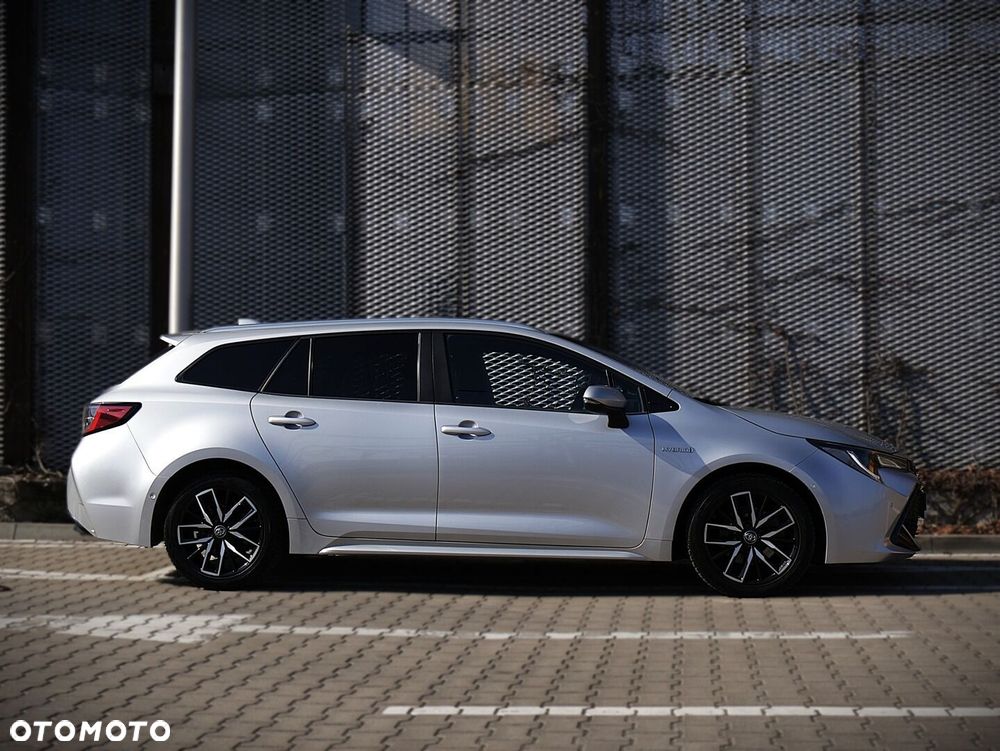 Toyota Corolla 2.0 Hybrid Comfort - 25