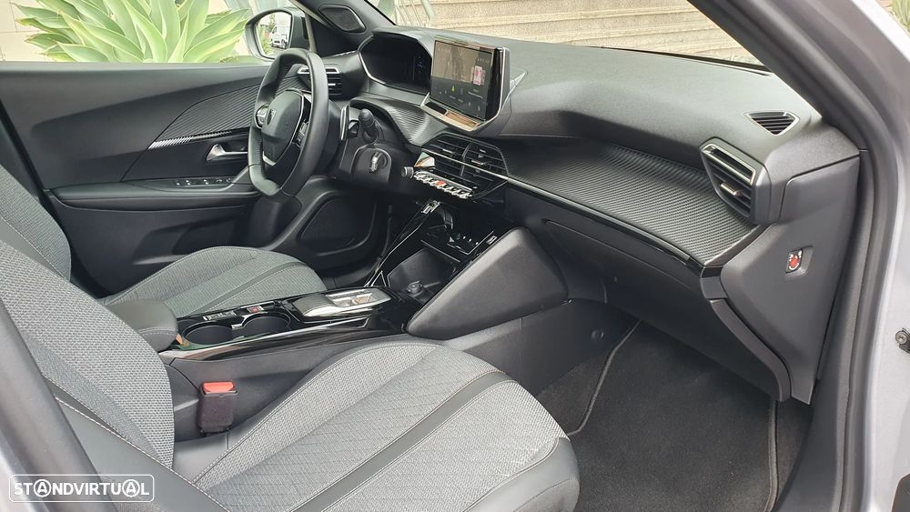 Peugeot 2008 Hybrid 145 e-DSC Allure - 16