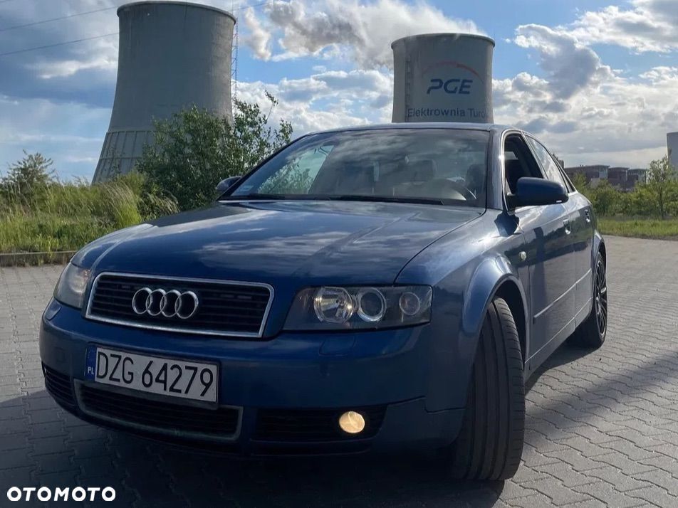 Audi A4 - 1