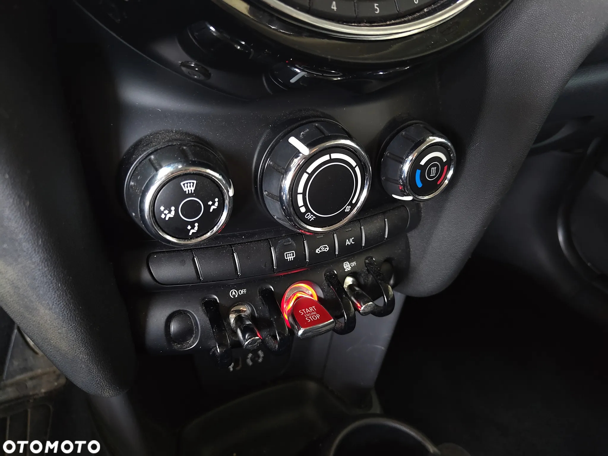 MINI Cooper Standard - 16