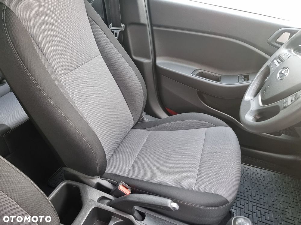 Hyundai i20 1.2 BlueDrive Classic + - 21