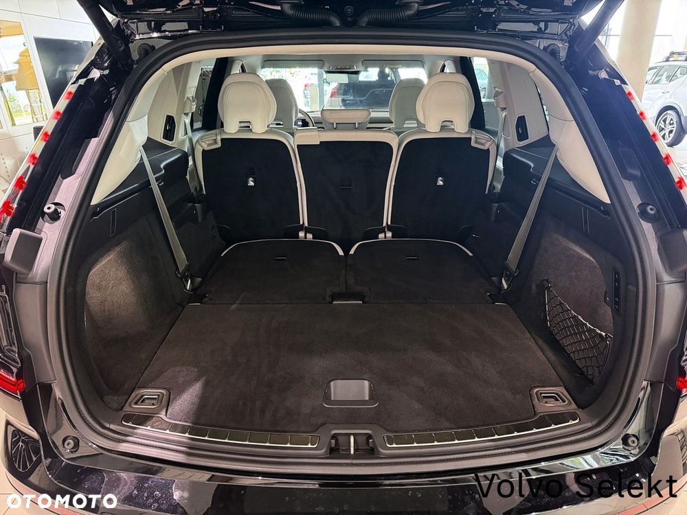 Volvo EX90 - 8